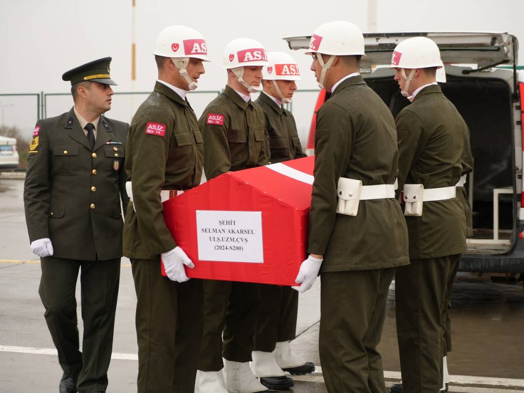 Konyalı şehide Iğdır'da tören düzenlendi: Cenazesi Konya'ya getirildi 5